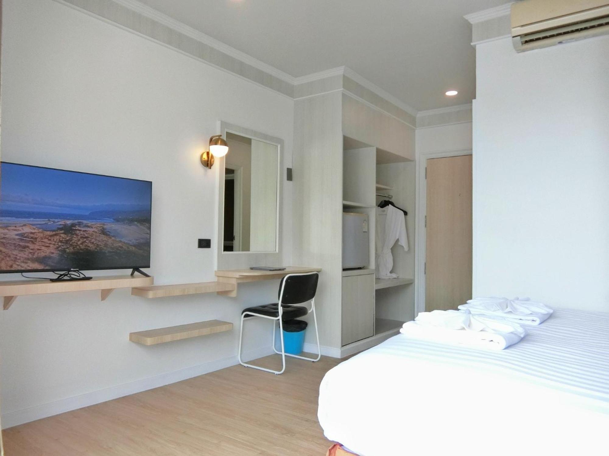 Sira Boutique Residence - Newly Renovated Patong Kültér fotó