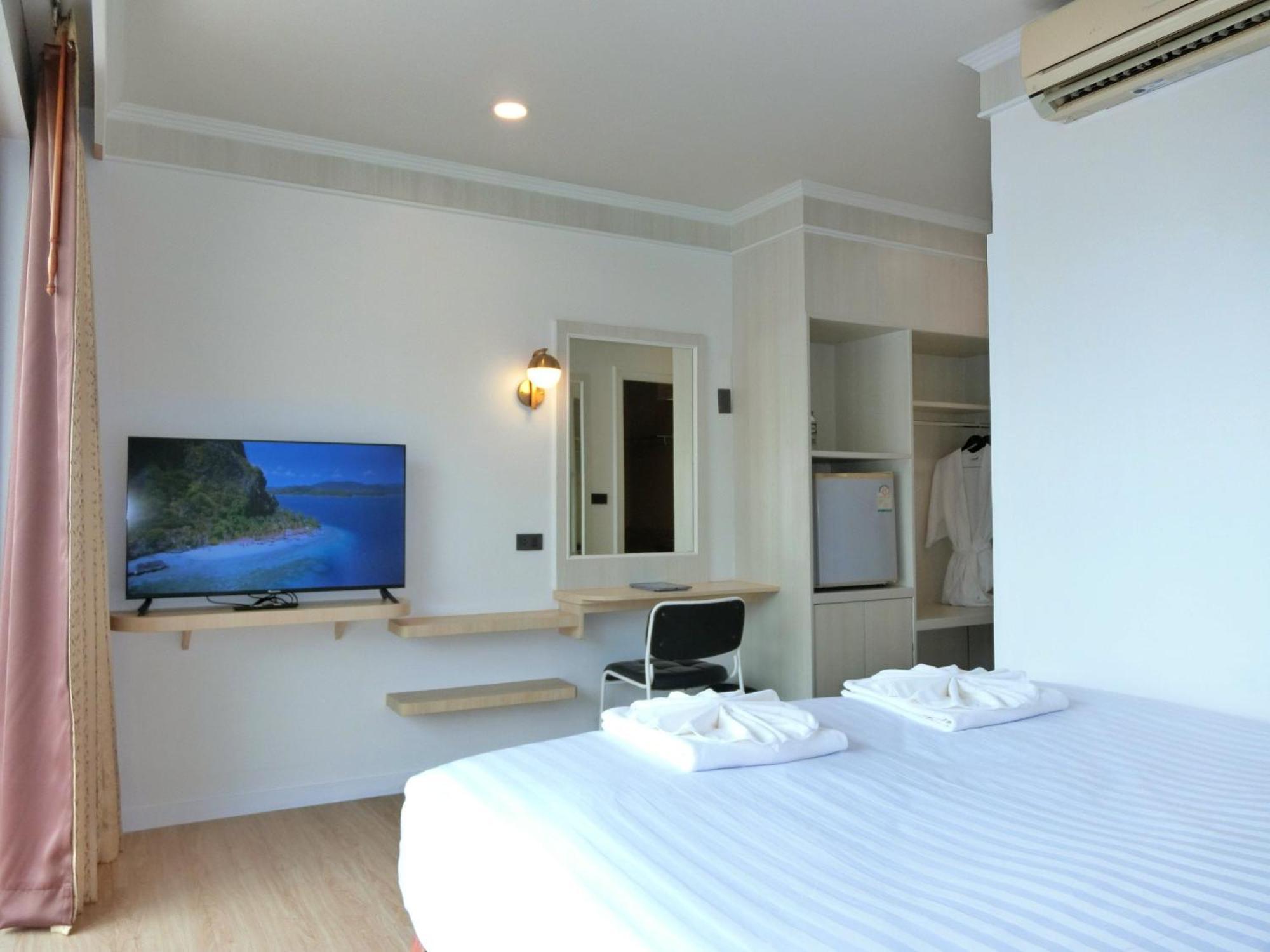 Sira Boutique Residence - Newly Renovated Patong Kültér fotó
