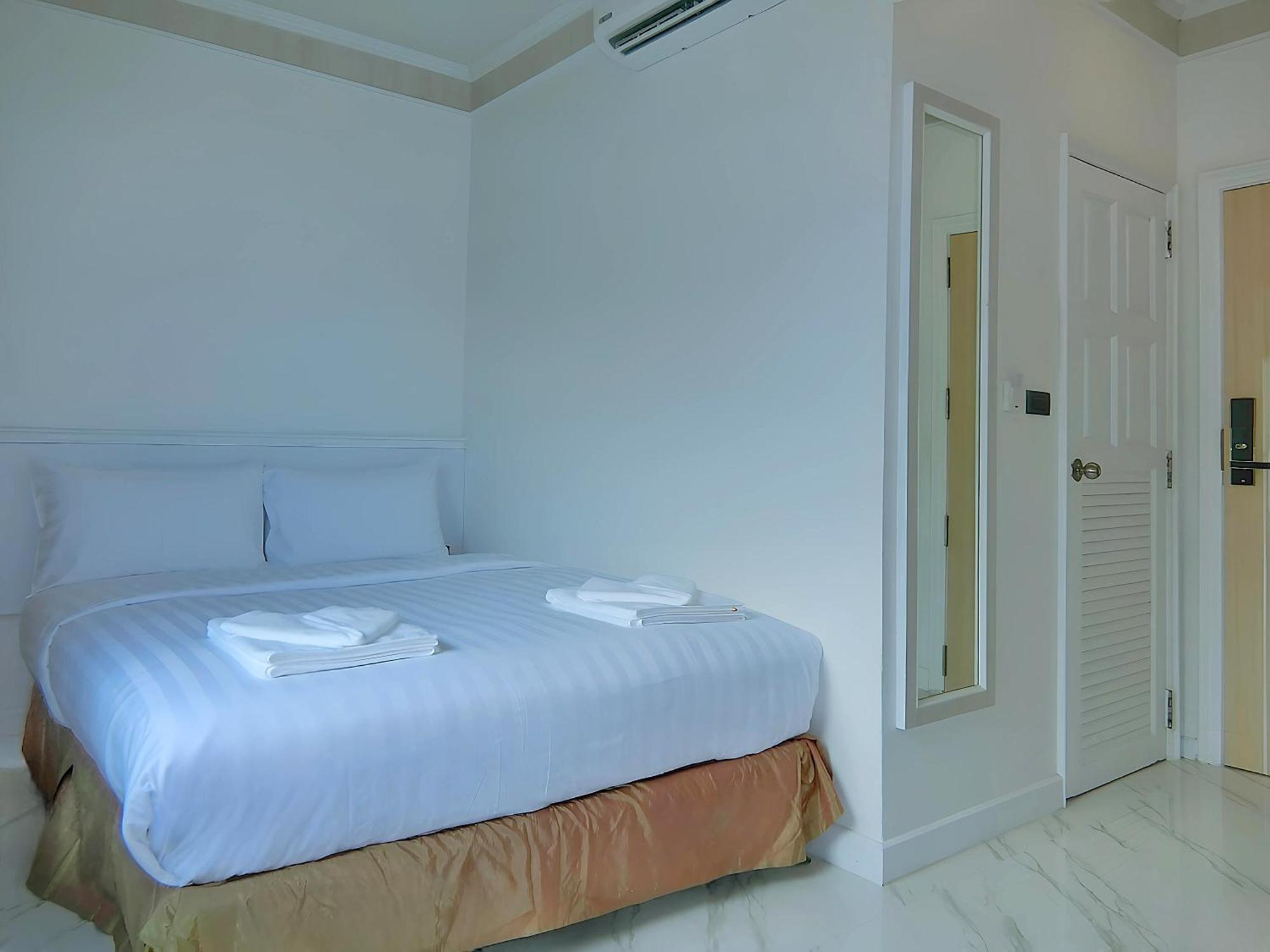 Sira Boutique Residence - Newly Renovated Patong Kültér fotó