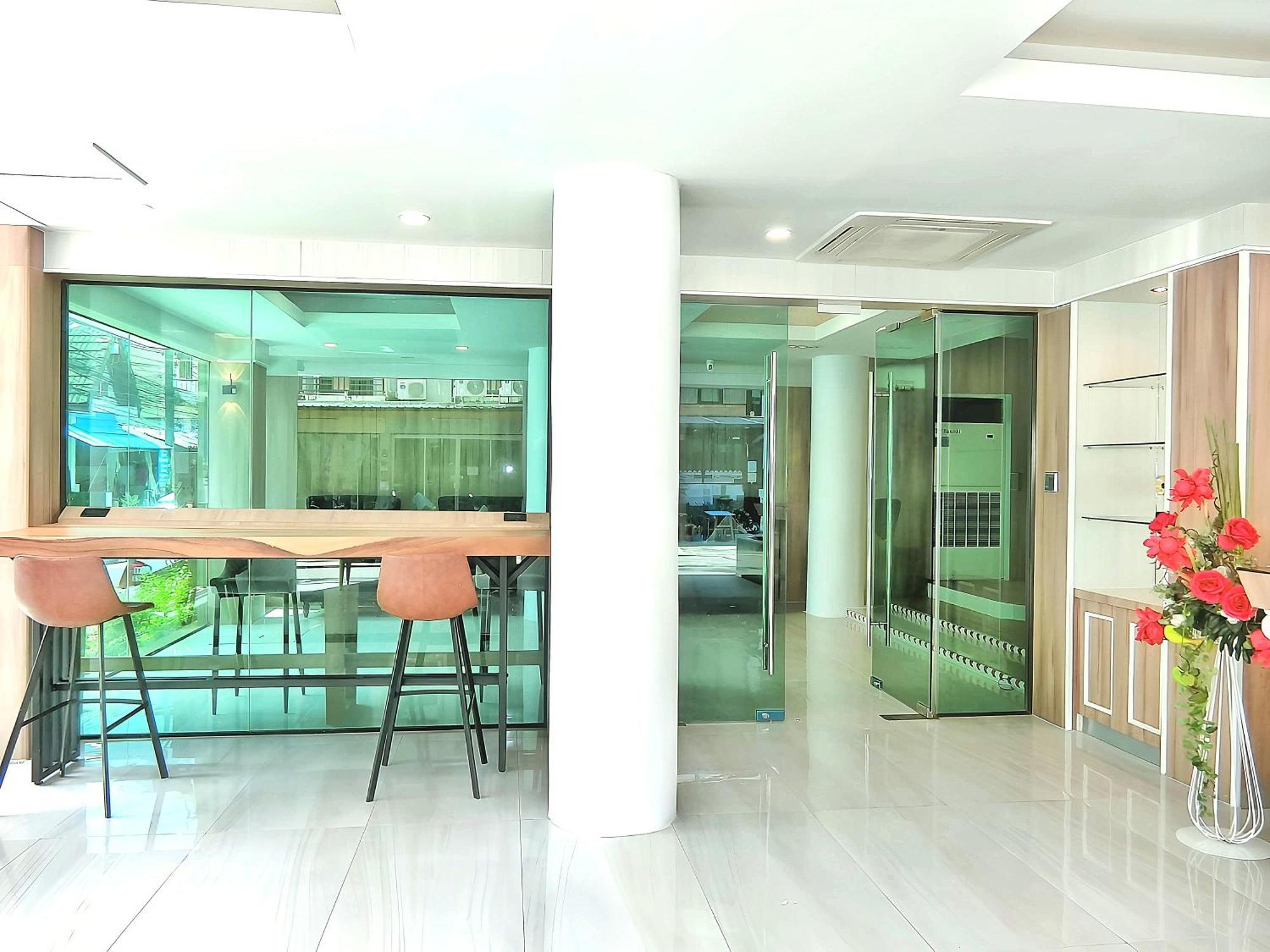 Sira Boutique Residence - Newly Renovated Patong Kültér fotó