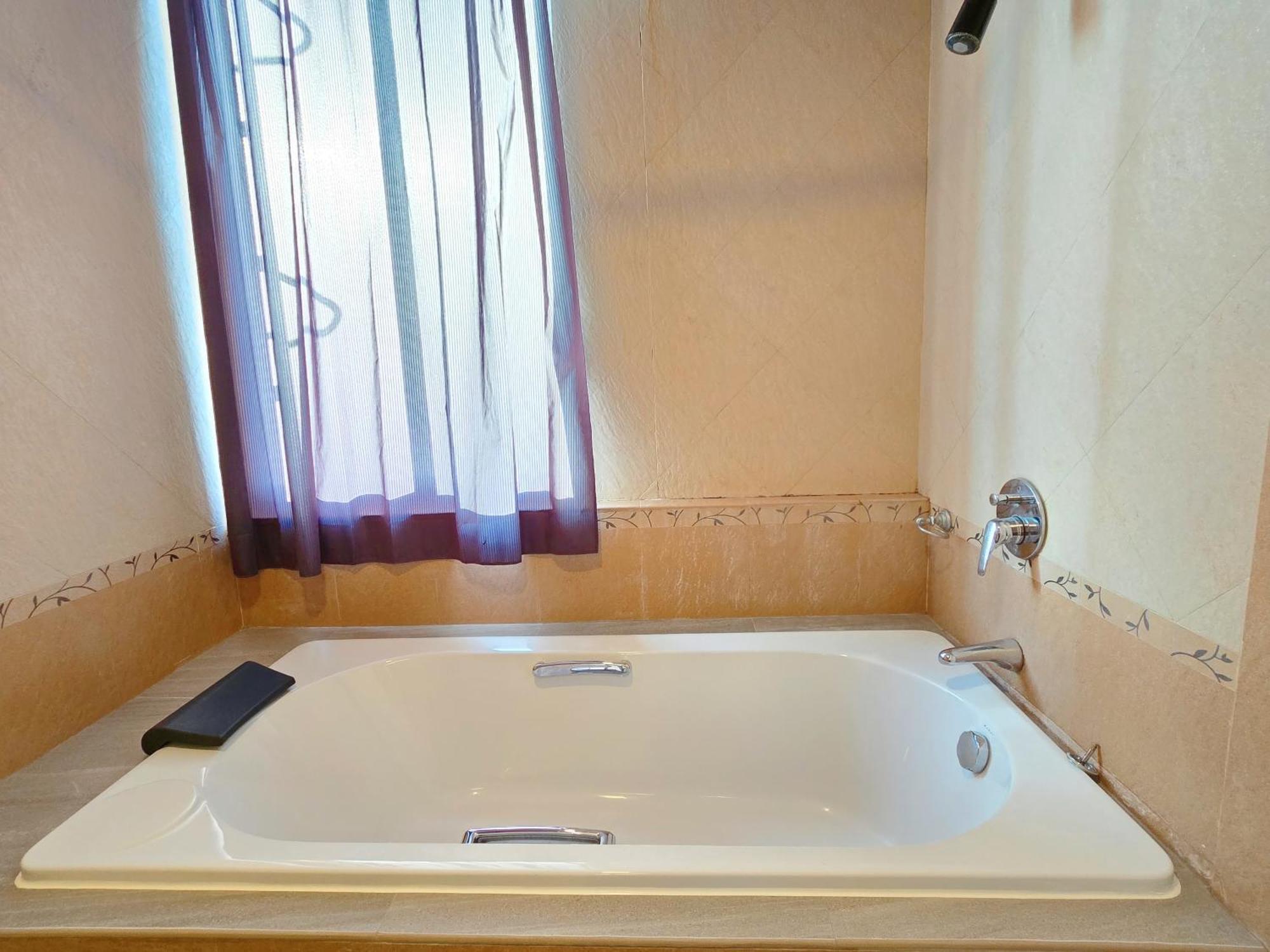Sira Boutique Residence - Newly Renovated Patong Kültér fotó