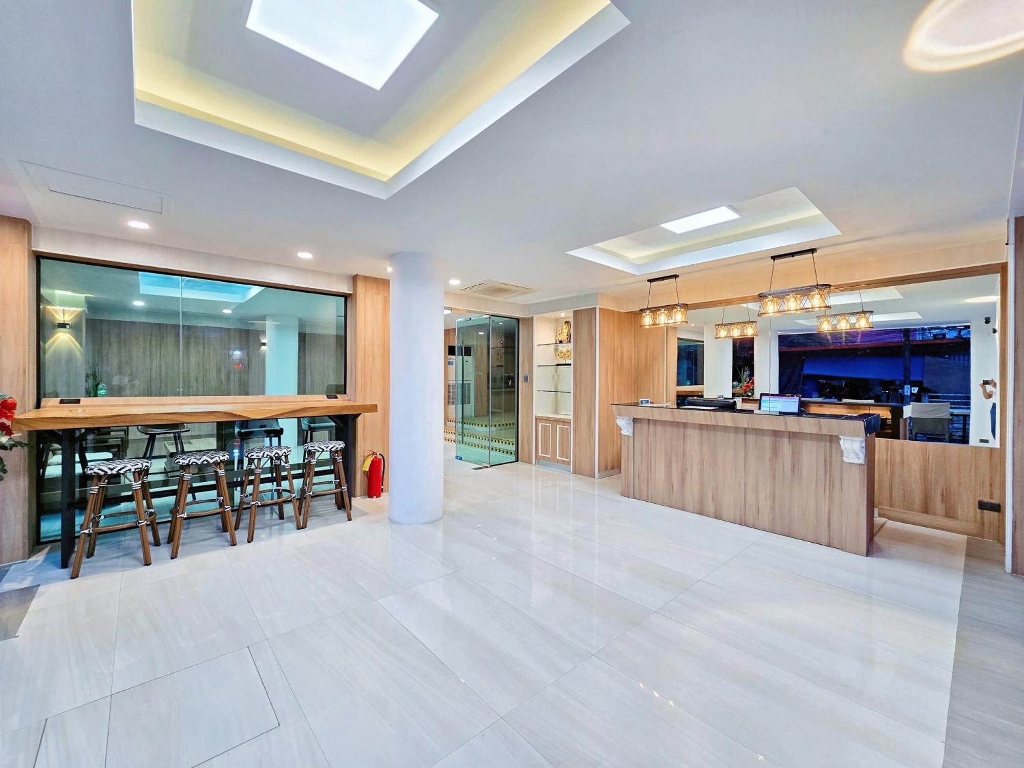 Sira Boutique Residence - Newly Renovated Patong Kültér fotó