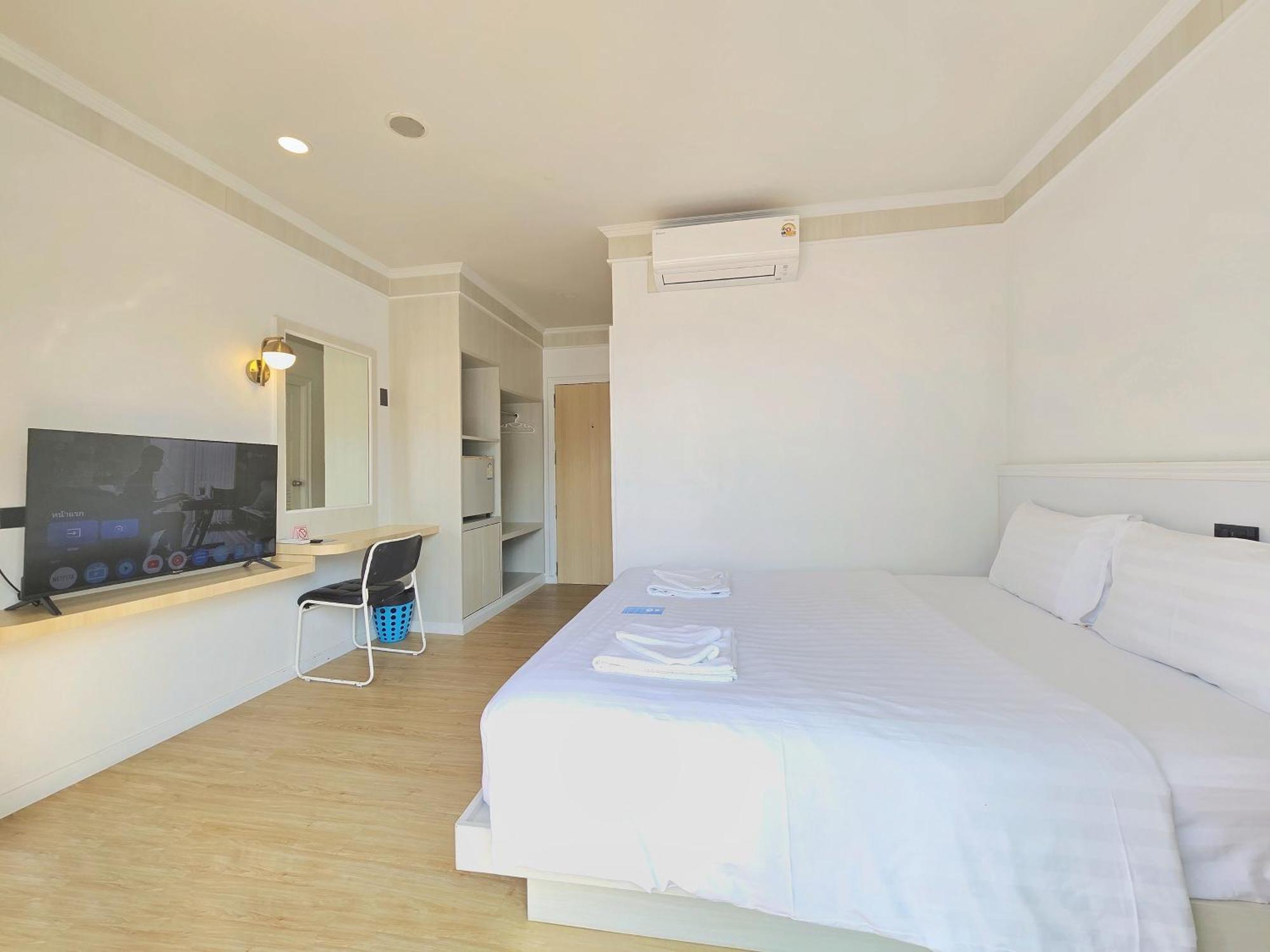 Sira Boutique Residence - Newly Renovated Patong Kültér fotó